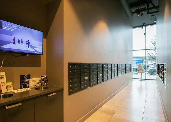 W Loop 2br W Gym Pool In Heart Of Greektown Chi-534