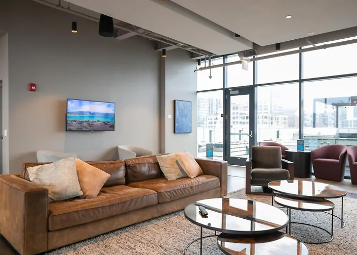 W Loop 2br W Gym Pool In Heart Of Greektown Chi-534 Chicago